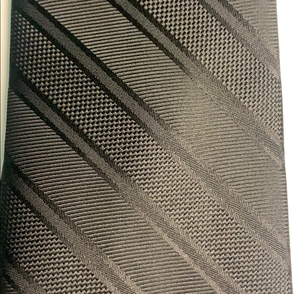 Pierre Cardin Tie - Picture 2 of 4